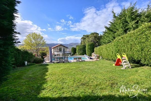 Maison ancienne plein de charme et dépendance en campagne