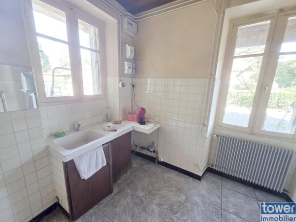 Maison 100m² 3 chambres, grange, annexes et jardin