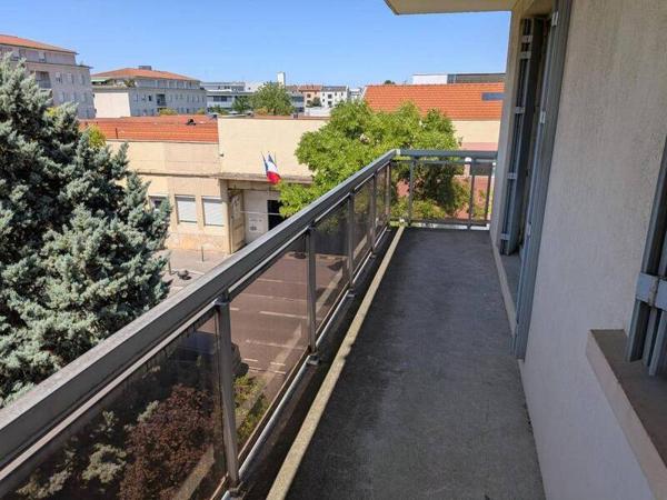 Appartement 2 pièces                                        - 69008 Lyon 8e  Arrondissement Réf : 4752