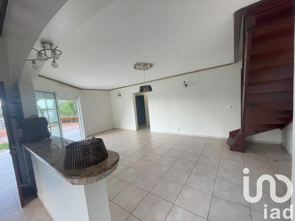 Location maison 4 pièces 98 m² Morne-à-l'Eau