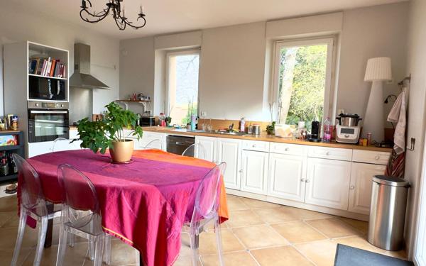 Maison à vendre    6 pièces •  Montastruc-la-Conseillère