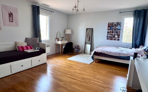 Maison à vendre    6 pièces •  Montastruc-la-Conseillère