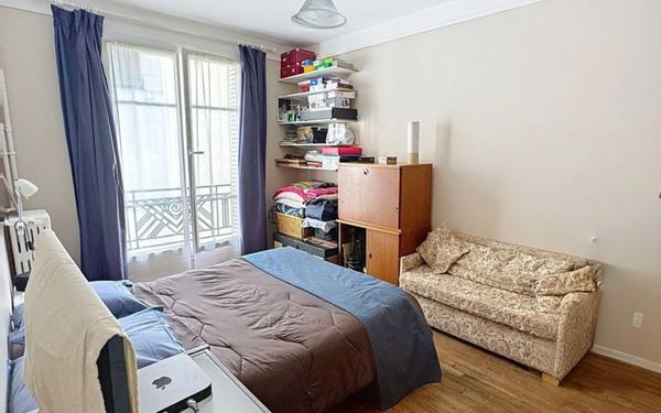 Appartement à vendre    3 pièces • 62,80 m2 Paris 10