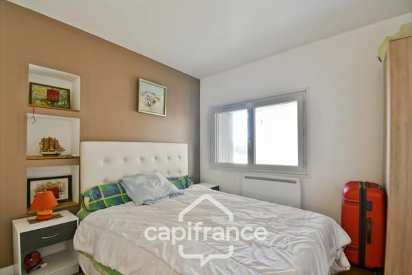 Maison rénovée à vendre 4 pièces SAINT JEAN D'ANGELY (17) avec atelier, cour et jardin potager de 421m²