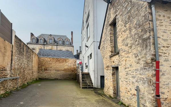 Maison à vendre    7 pièces • 143 m2 Châteaubriant