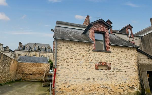 Maison à vendre    7 pièces • 143 m2 Châteaubriant