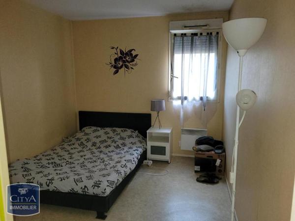Appartement à louer 2 pièces 48.19m² Blois (41000)