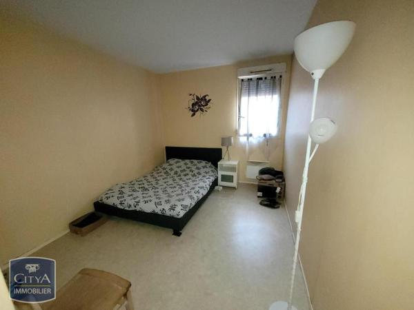 Appartement à louer 2 pièces 48.19m² Blois (41000)
