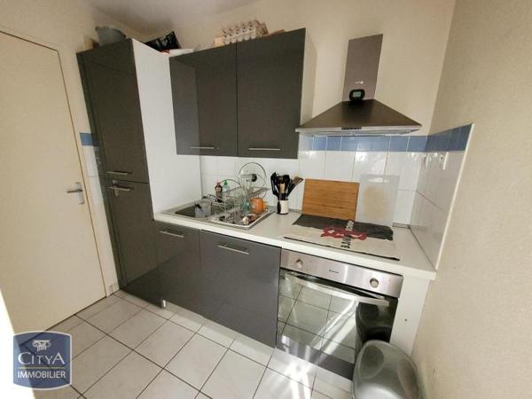 Appartement à louer 2 pièces 48.19m² Blois (41000)