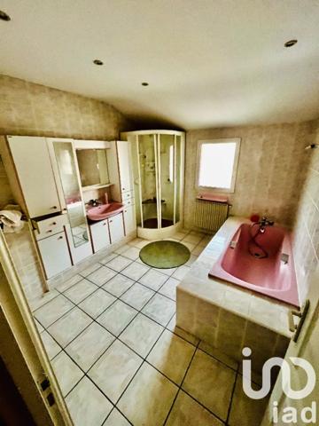 Immeuble à vendre 635 m² Bellignat