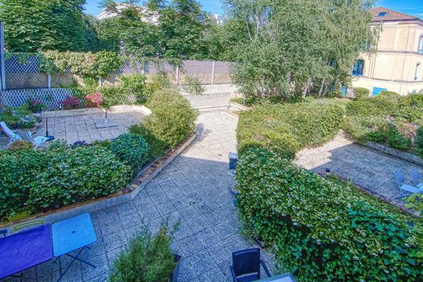 Maison de ville, 6 pièces, hyper centre Notre-Dame, double box intégré