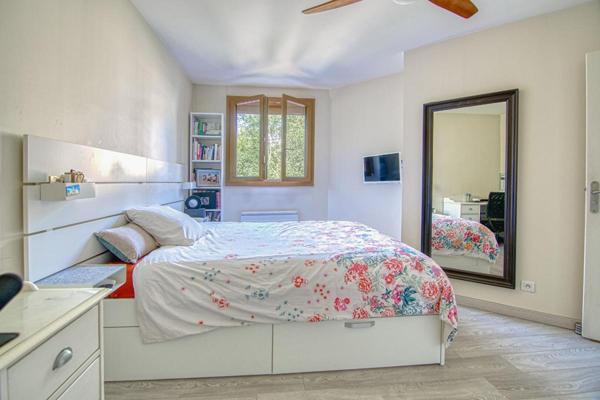 Maison de ville, 6 pièces, hyper centre Notre-Dame, double box intégré