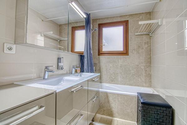 Maison de ville, 6 pièces, hyper centre Notre-Dame, double box intégré