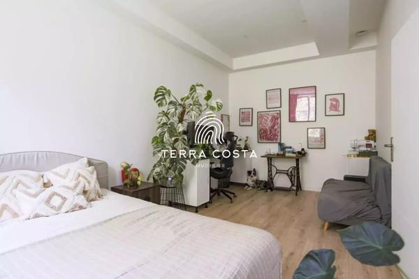 Duplex de 148 m² – Esprit maison – Jardin privatif de + 500 m²