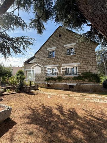 Gaillon – Maison de maître, terrain constructible