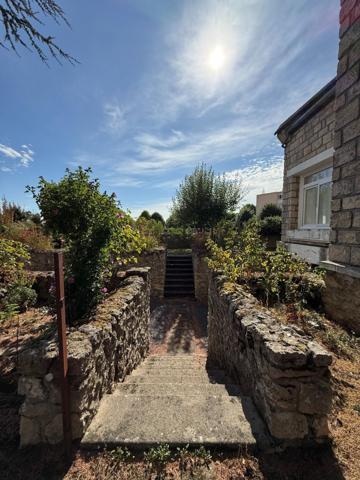 Gaillon – Maison de maître, terrain constructible