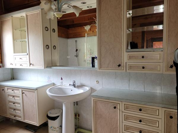 FAVERGES. CHALET AVEC TERRAIN DE 853M²