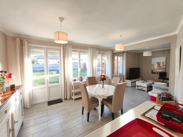 Plain-pied avec jardin et garage