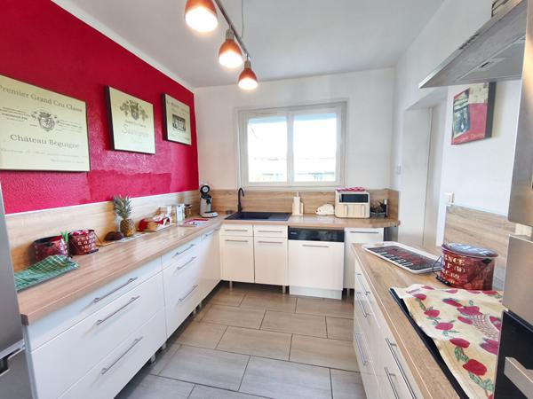 Plain-pied avec jardin et garage