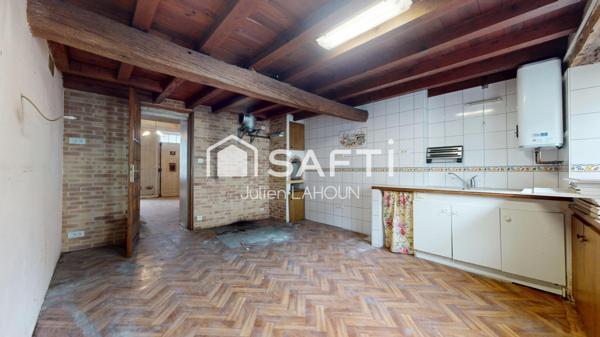 Maison en pierre à rénover – 5 pièces – 110 m² – Centre de Châteaubernard