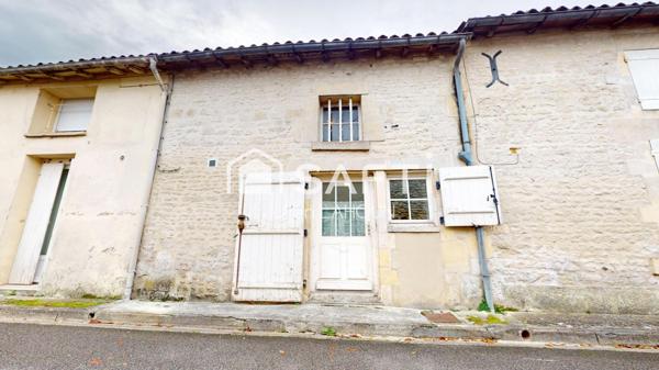 Maison en pierre à rénover – 5 pièces – 110 m² – Centre de Châteaubernard