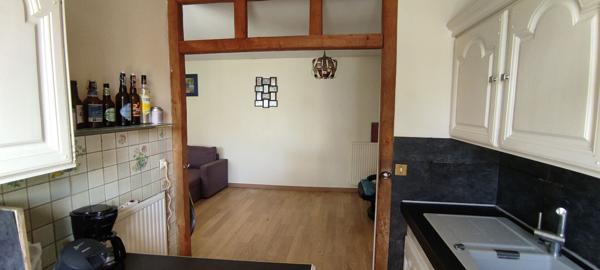 À VENDRE JOLI 3 PIÈCES 73.68 m2 AVEC TERRASSE ET VUE DÉGAGÉE.