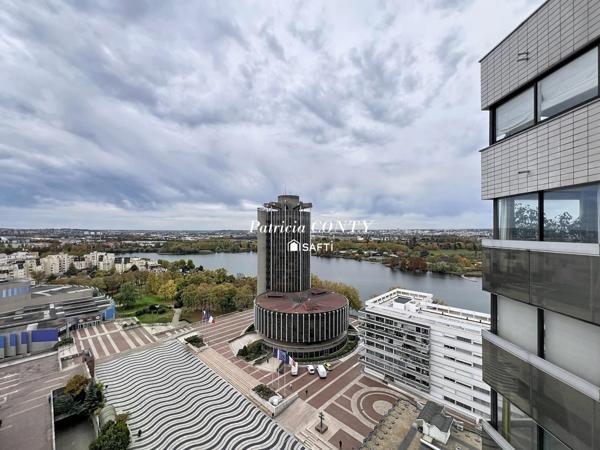 Studio lumineux avec vue sur le lac de Créteil