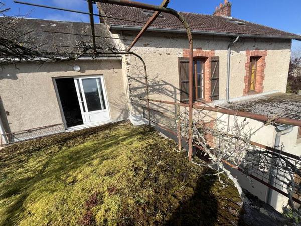 Immeuble à vendre |  Éguzon-Chantôme |  535 m²