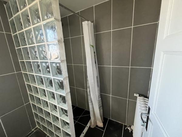 Immeuble à vendre |  Éguzon-Chantôme |  535 m²