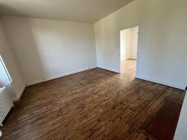 Immeuble à vendre |  Éguzon-Chantôme |  535 m²