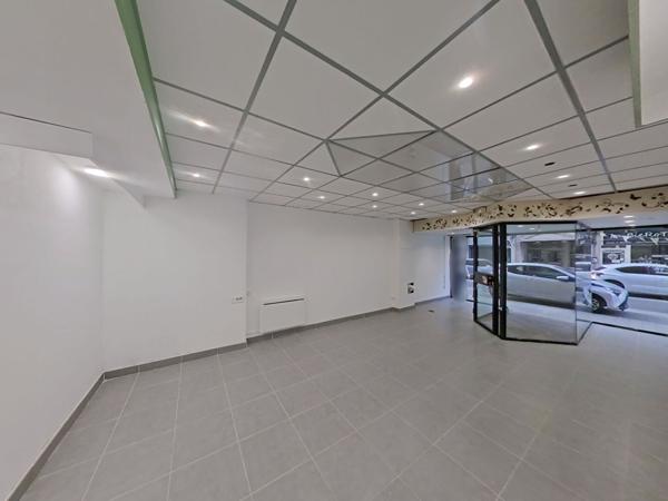 A LOUER - LOCAL COMMERCIAL CENTRE VILLE