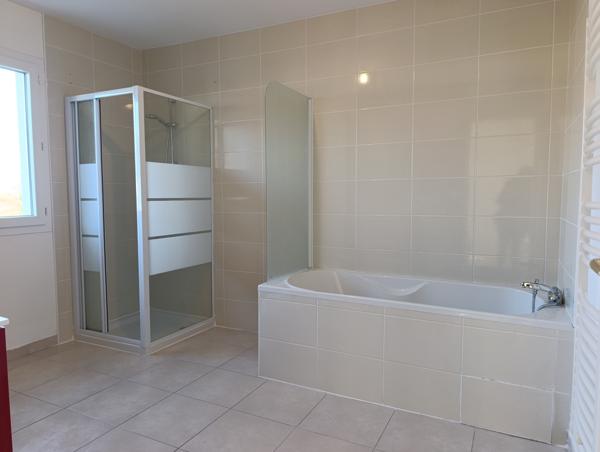 Maison 3 pièces de 76,99 m² à Val d'Anast avec terrain de 329 m²