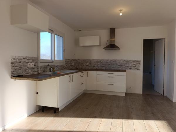 Maison 3 pièces de 76,99 m² à Val d'Anast avec terrain de 329 m²