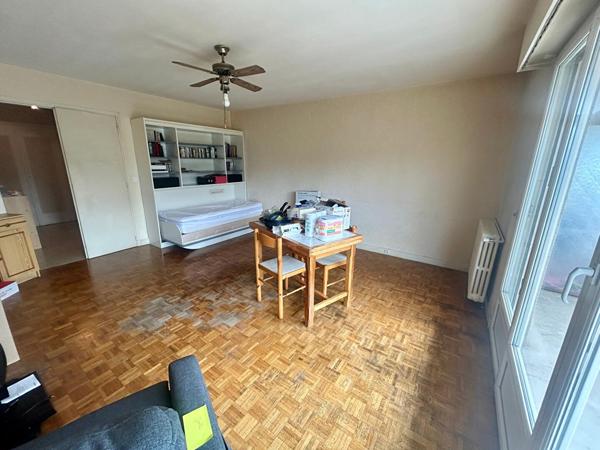 Appartement Poissy Studio €149 000 ** - Référence 8873