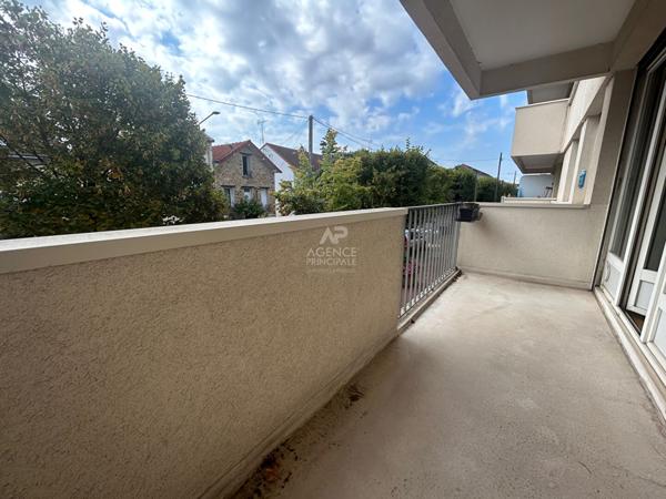 Appartement Poissy Studio €149 000 ** - Référence 8873
