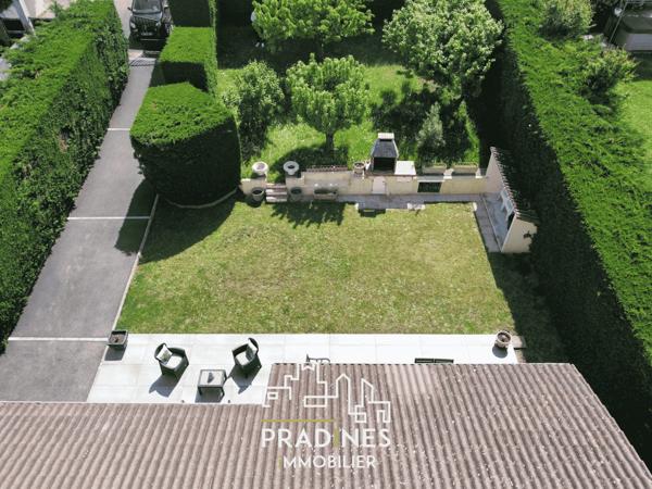 Maison de plain pied avec grand jardin - plateau de Montrond