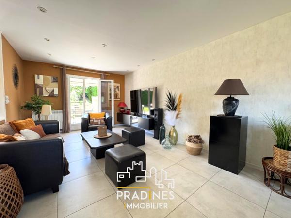 Maison de plain pied avec grand jardin - plateau de Montrond