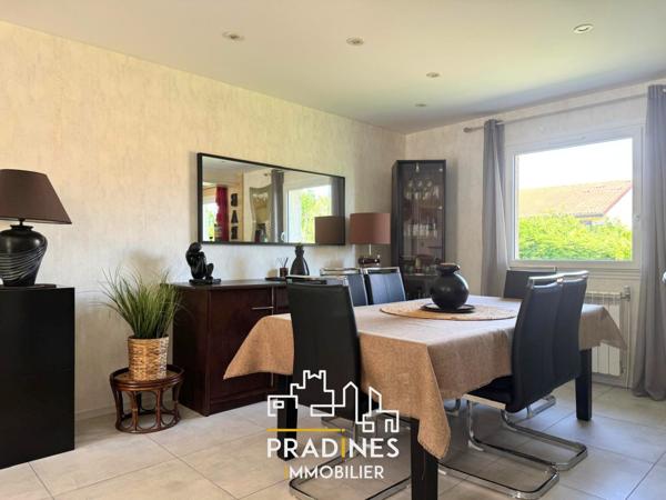 Maison de plain pied avec grand jardin - plateau de Montrond