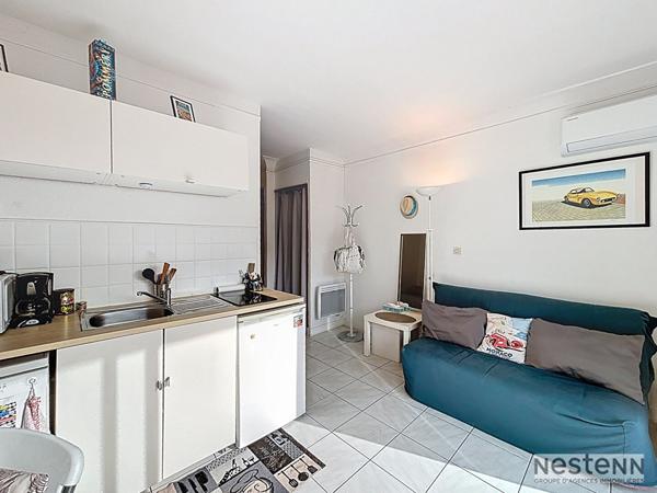 Charmant Appartement à Vendre à Antibes avec Vue Mer !