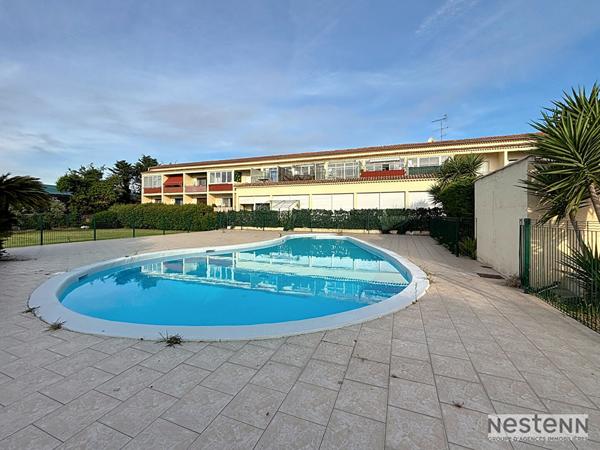 Charmant Appartement à Vendre à Antibes avec Vue Mer !