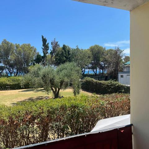 Charmant Appartement à Vendre à Antibes avec Vue Mer !