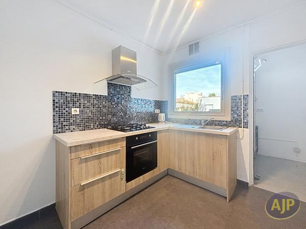 Location appartement La Roche Sur Yon : 720 € - AJP Immobilier La Roche-sur-Yon