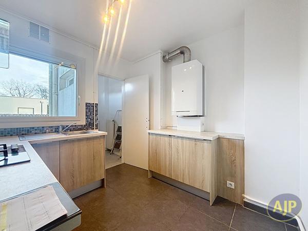 Location appartement La Roche Sur Yon : 720 € - AJP Immobilier La Roche-sur-Yon