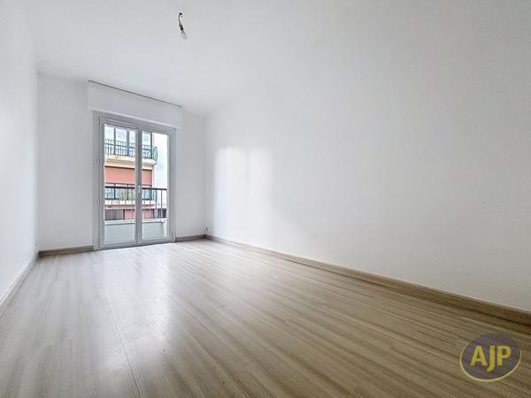 Location appartement La Roche Sur Yon : 720 € - AJP Immobilier La Roche-sur-Yon