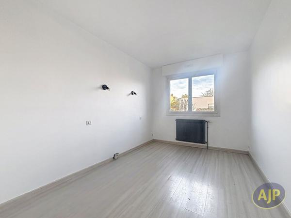 Location appartement La Roche Sur Yon : 720 € - AJP Immobilier La Roche-sur-Yon