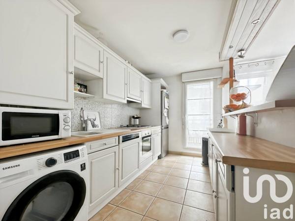 Appartement 4 pièces de 75 m² à Sainte-Geneviève-des-Bois (91700)