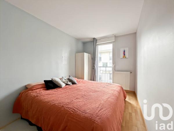 Appartement 4 pièces de 75 m² à Sainte-Geneviève-des-Bois (91700)