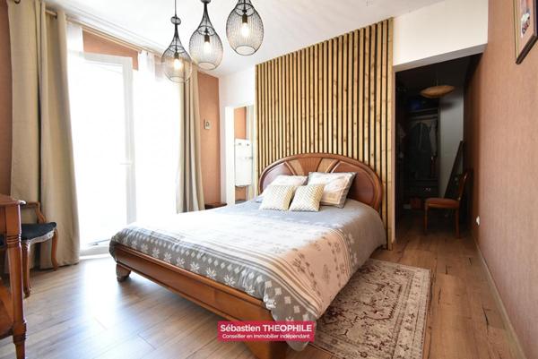 Centre-ville CHALLANS : Maison  6 pièce(s)  4 chambres 194 m2