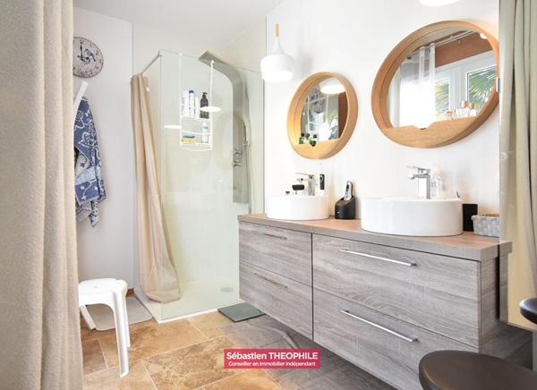 Centre-ville CHALLANS : Maison  6 pièce(s)  4 chambres 194 m2