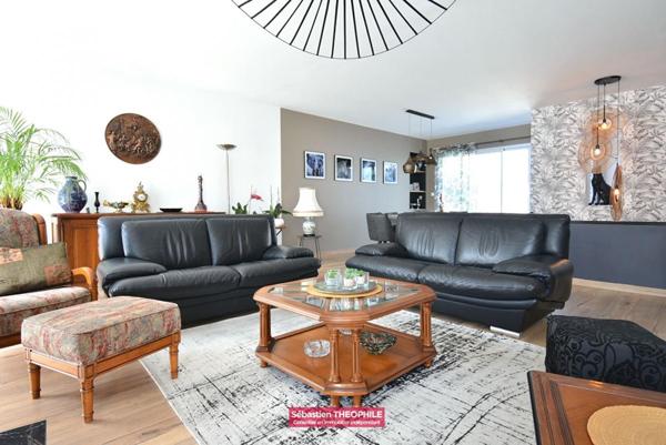 Centre-ville CHALLANS : Maison  6 pièce(s)  4 chambres 194 m2